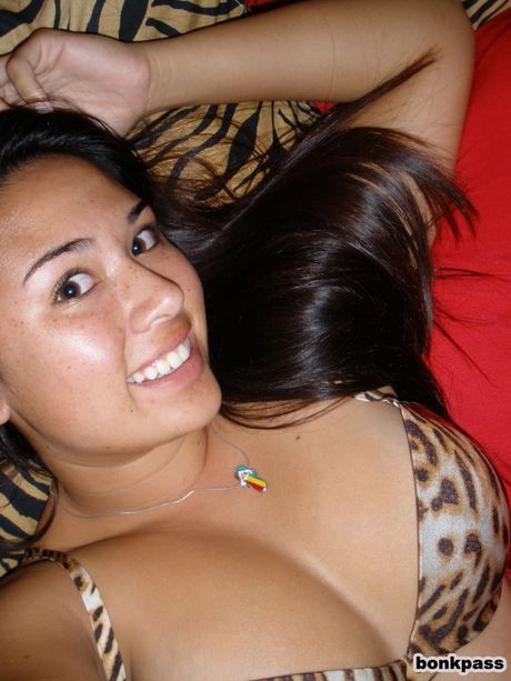 Slightly chubby pretty Hawaiian Asian babe