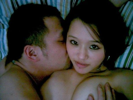 Horny Asian couples making their own sex pictures