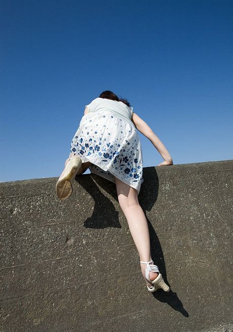 Saki Koto - Saki Koto is sexy showing her nice legs