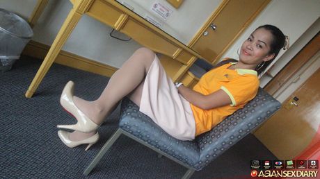 Asian teen Airlady gets her pussy licked and dicked by a horny guy